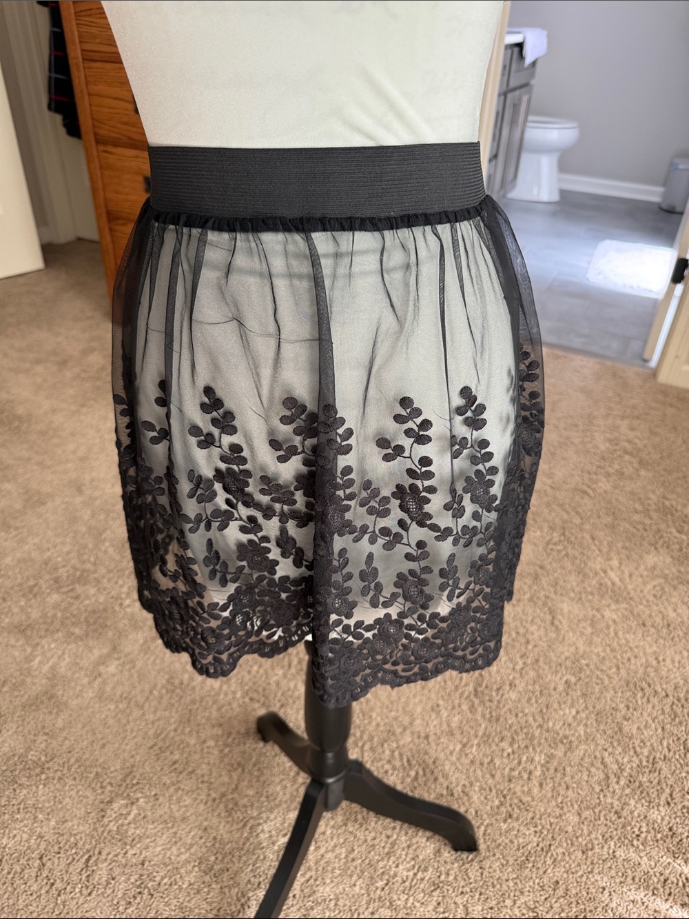 Women's Black Floral Embroidered Tulle Mini Skirt
